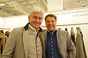 Anprobe auf der Suprem Tracht & Country Herbst 2014: Patrick Lindner bei Frederic Meisner (©Foto: Martin Schmitz)